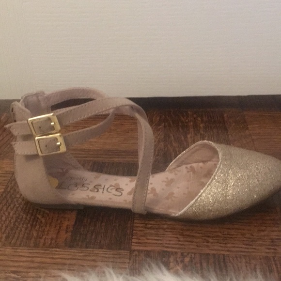 *SOLD*Girls ballerina shoes - Picture 3 of 4